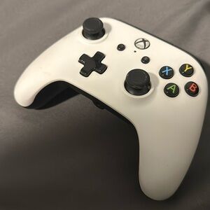 Xbox Controller

Used Like New